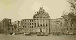 Ruine nach dem Zweiten Weltkrieg Ruine nach dem Zweiten Weltkrieg